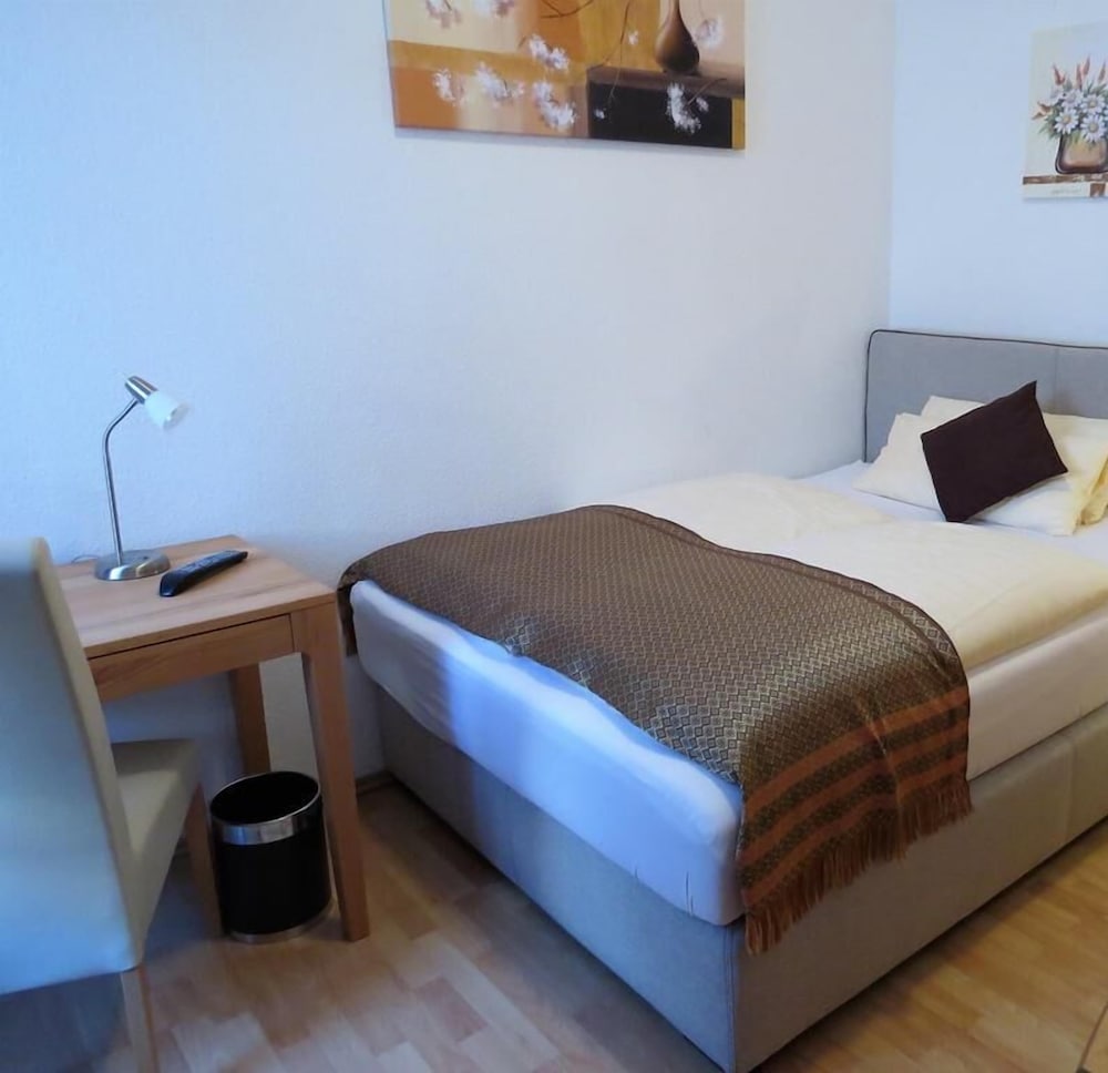 Basic Room - Photo 1