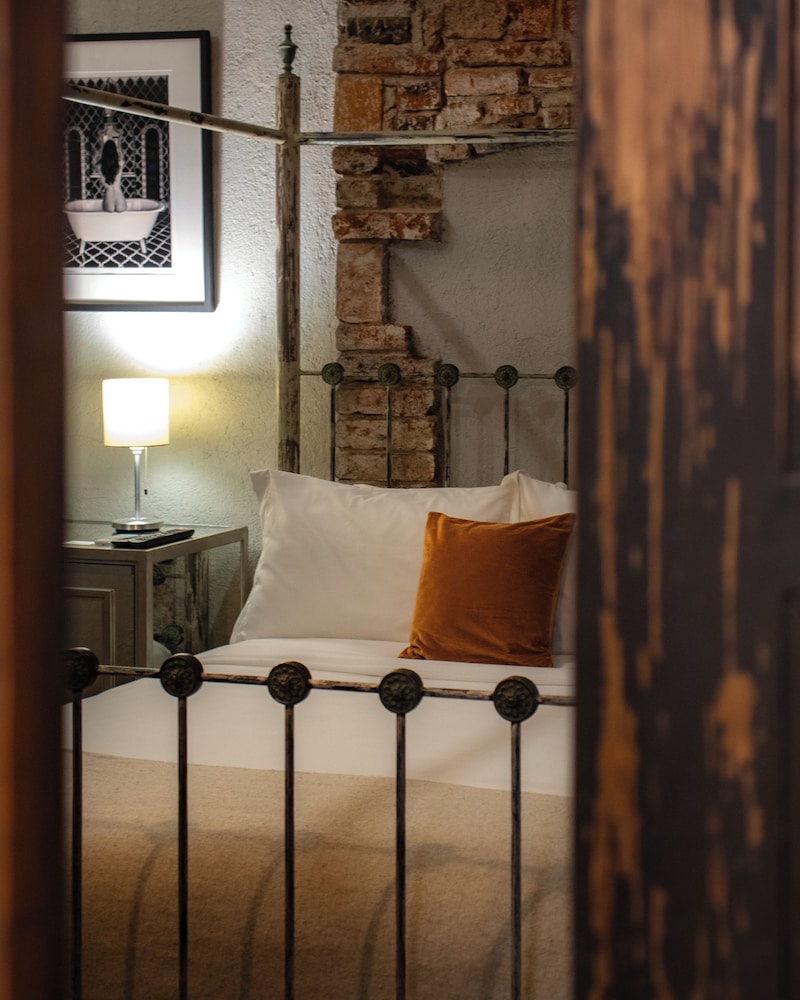 Comfort Room
