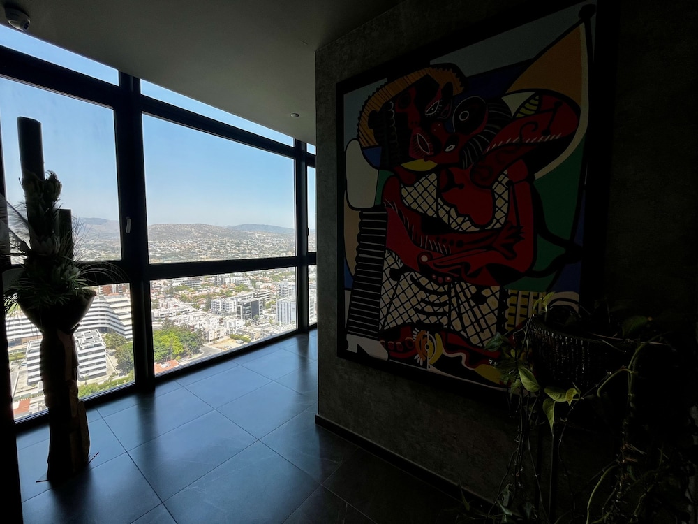 Deluxe Room - Photo 12