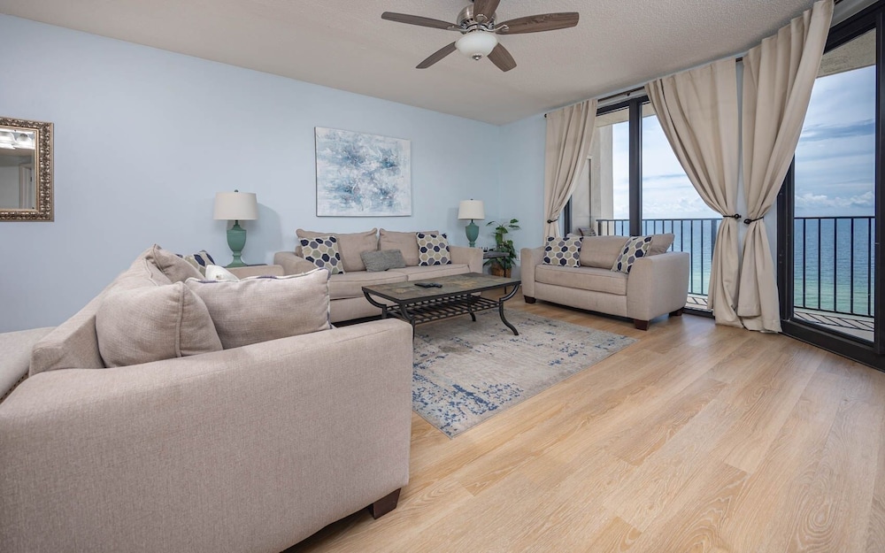 Condo, 3 Bedrooms