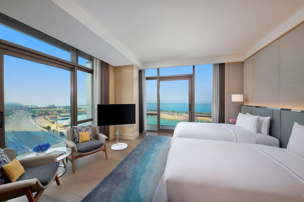Horizon Suite Sea and City View King - Photo 8
