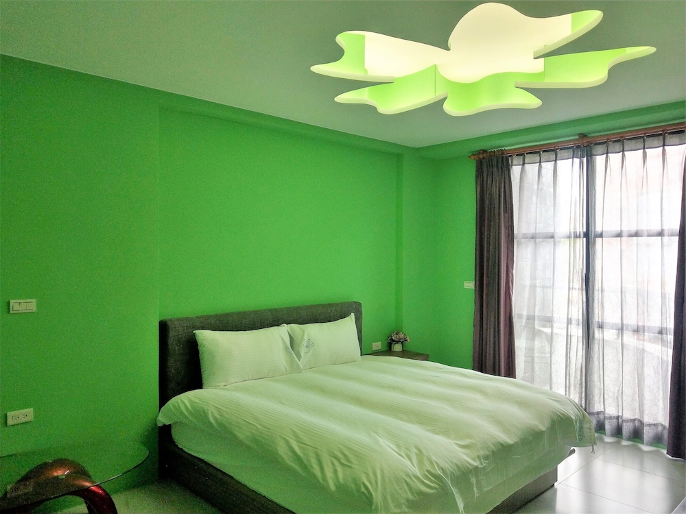 Elite House photo 2