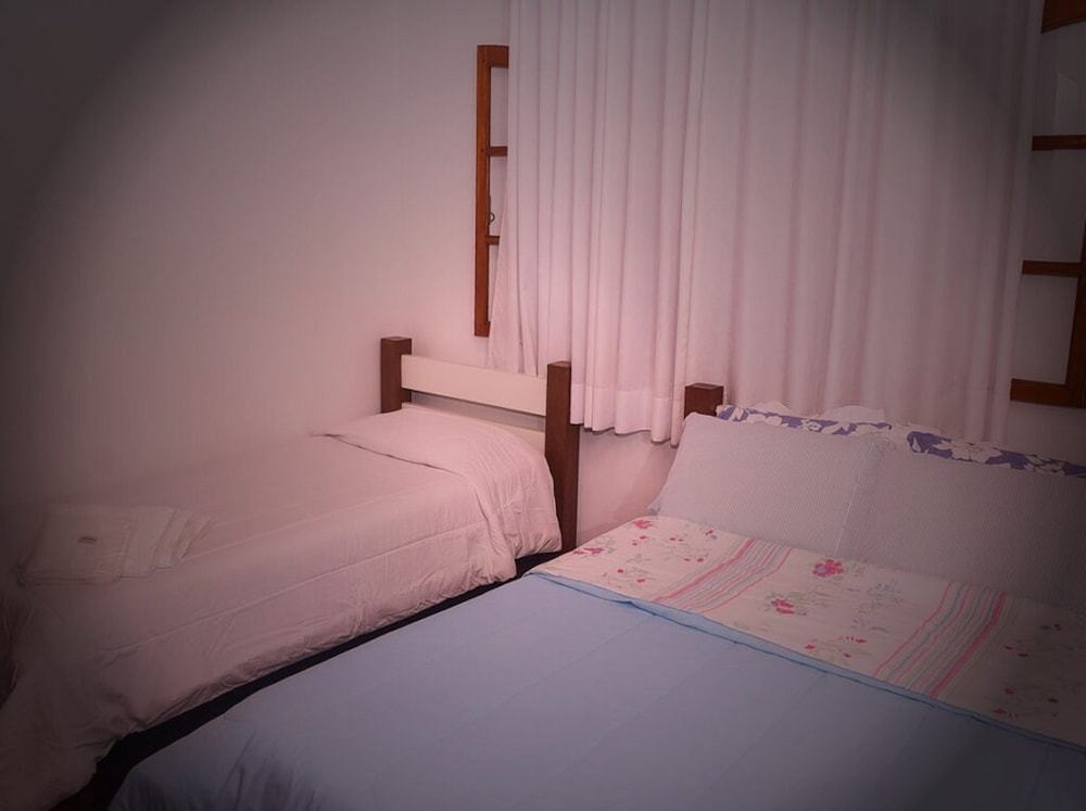 Superior Quintuple Room (1 Double bed + 3 Single Beds)