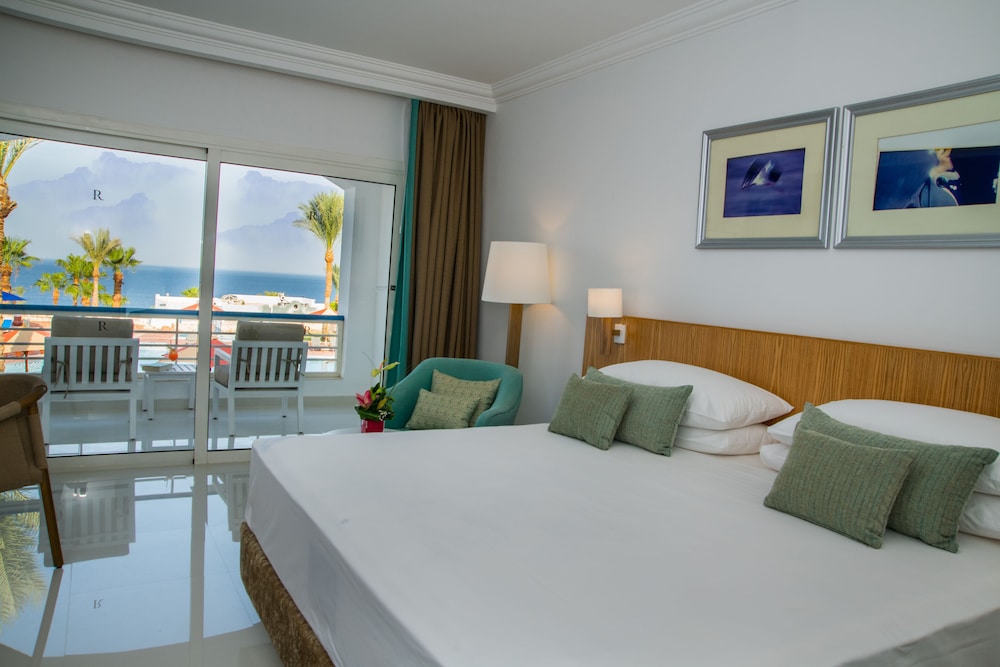 Premium Loft, 1 King Bed, Balcony, Sea View - Photo 9