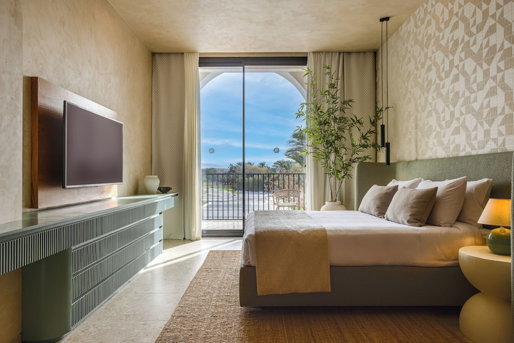 Grand Suite, Garden View