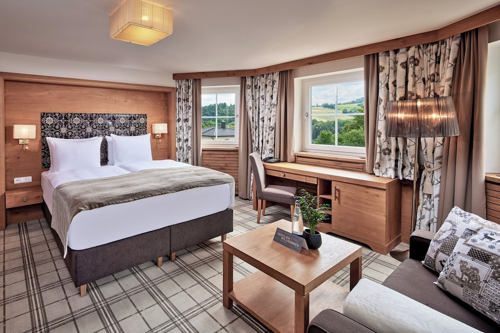 Comfort Double Room (With bay window)