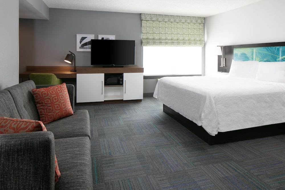 Room, 1 King Bed, Accessible photo 3