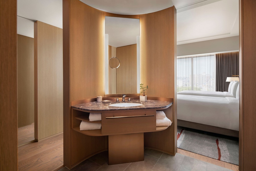 Deluxe Room, 2 Double Beds, City View - Photo 5