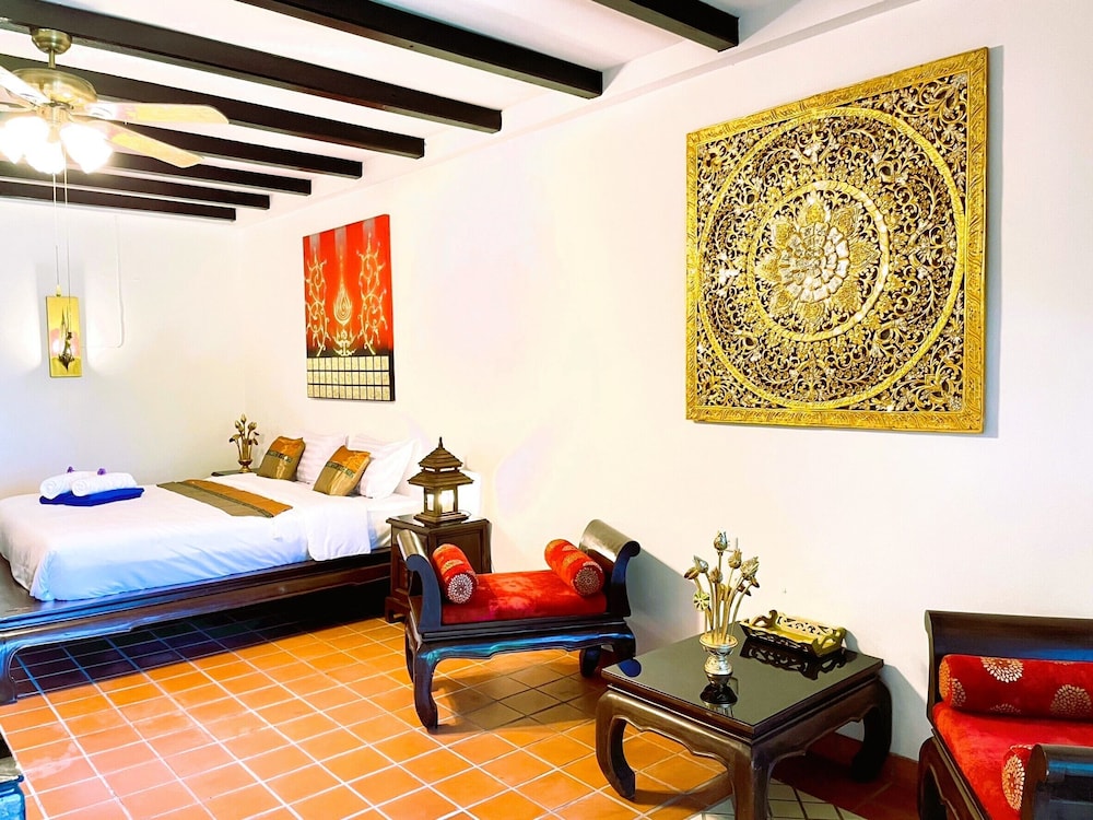 Deluxe Studio Suite - Photo 19