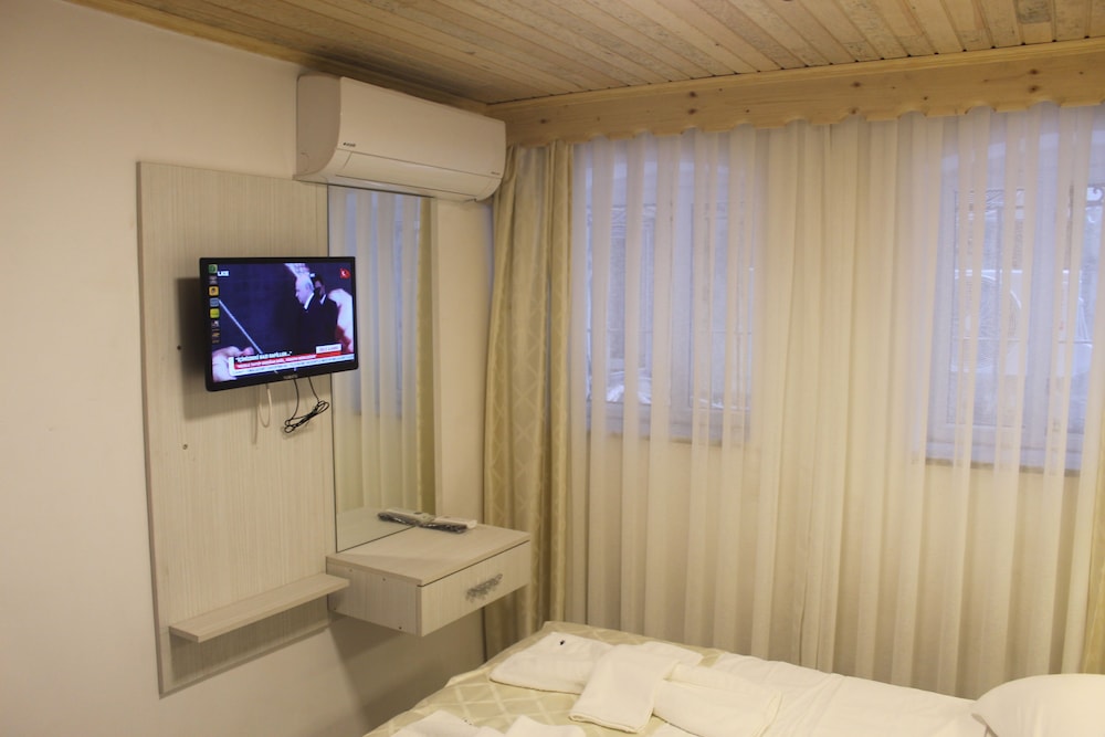 Economy Double Room photo 2