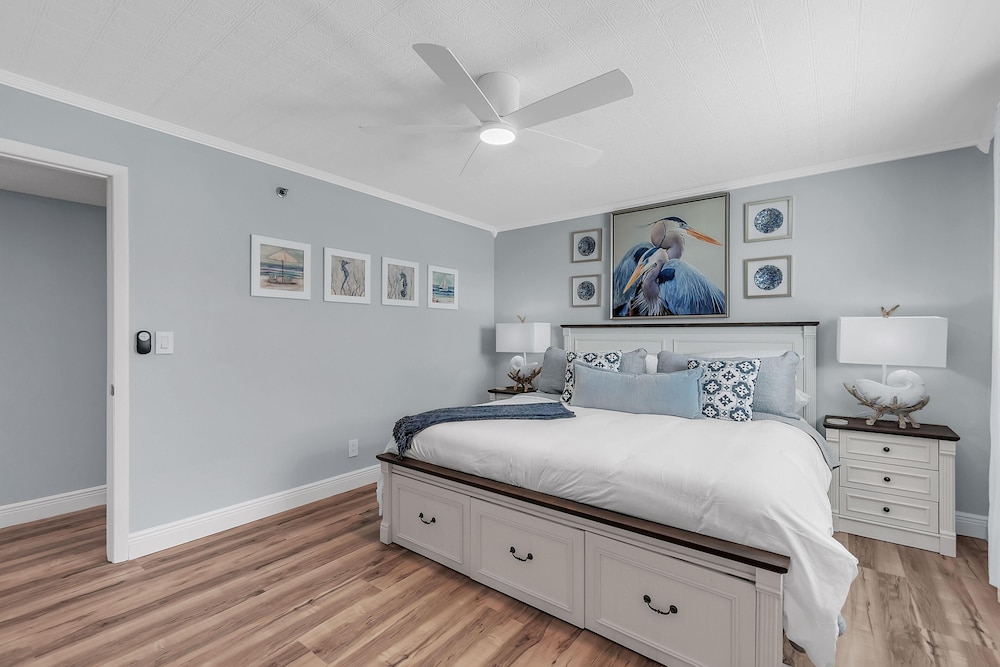Condo, Multiple Beds (The Pointe #401) photo 2