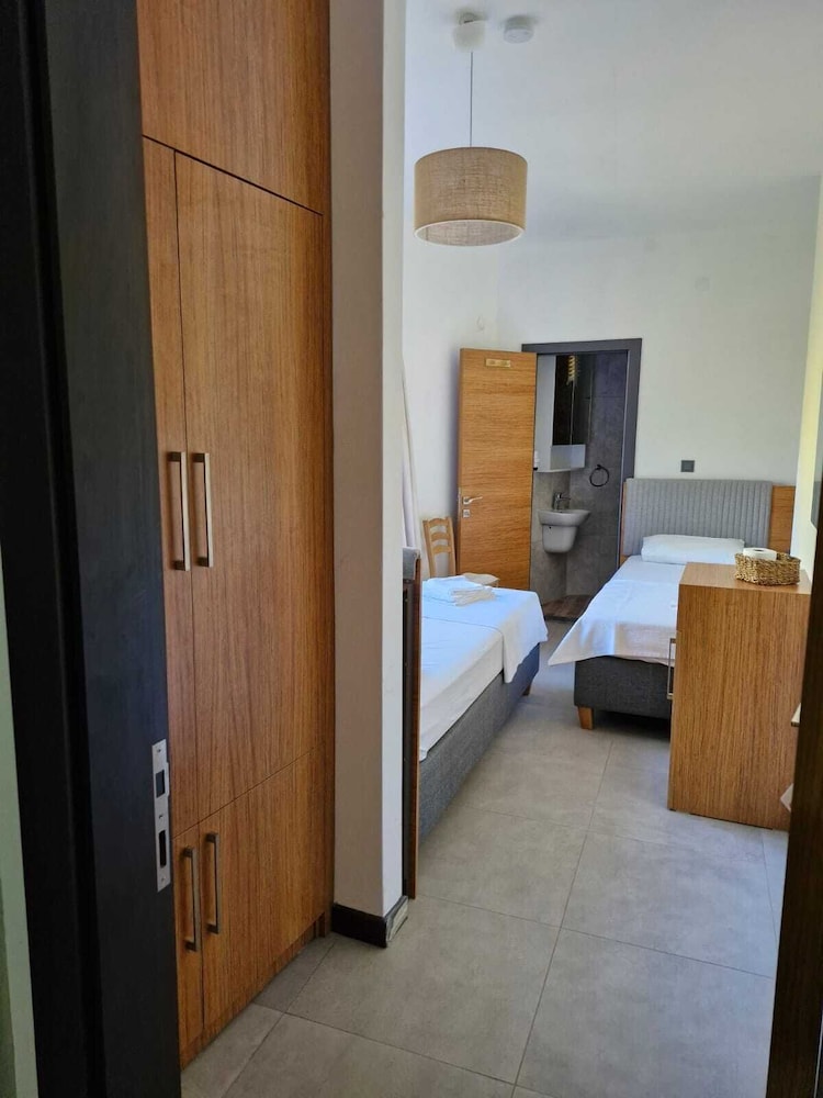 Classic Twin Room photo 1