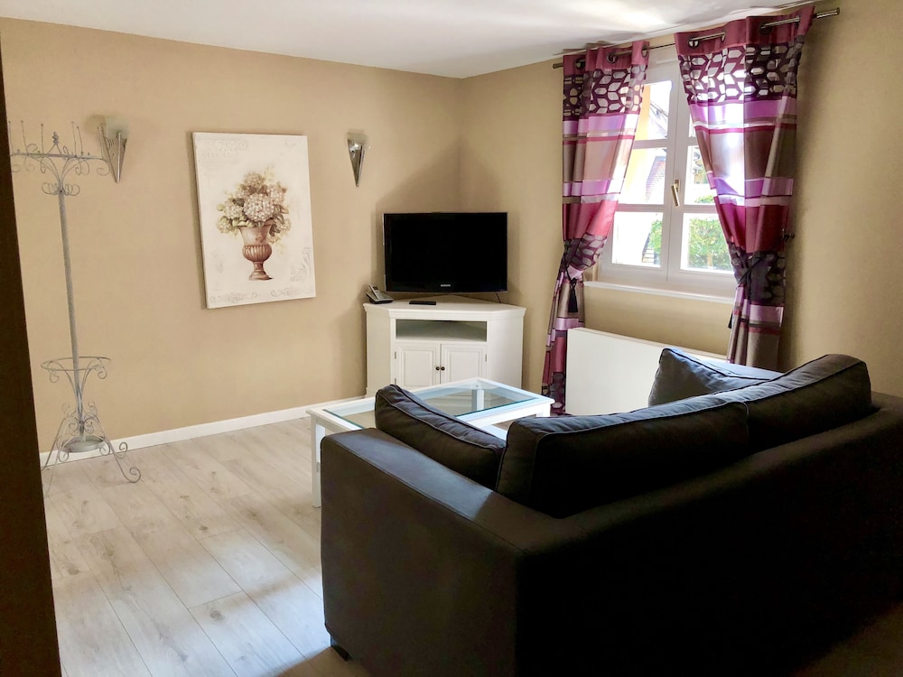 Family Duplex, Annex Building photo 3