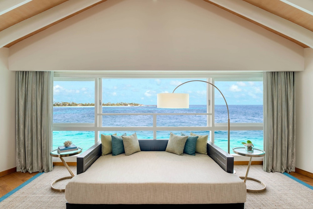 Duplex, 1 Bedroom, Overwater photo 3