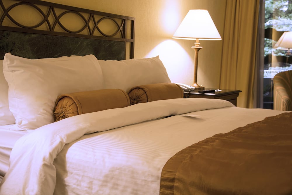 Deluxe Room, 1 King Bed, Tower - Photo 4