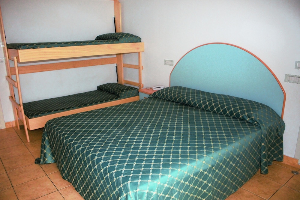 Classic Room, Accessible, Garden View photo 2