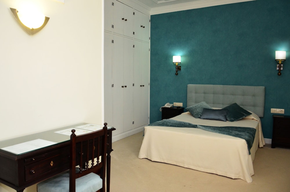 Chambre Supérieure Double ou avec lits jumeaux
