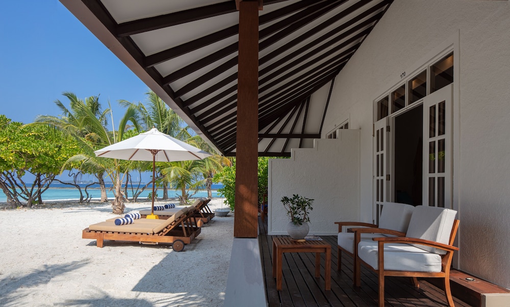 Deluxe Sunset Beach Villa - Photo 3