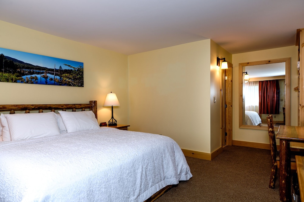 Premium Room, 1 King Bed, Patio, Resort View photo 3