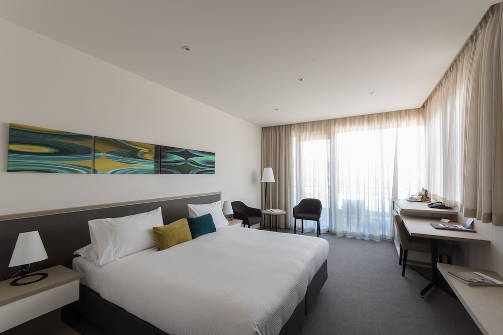 Westall Room photo 2
