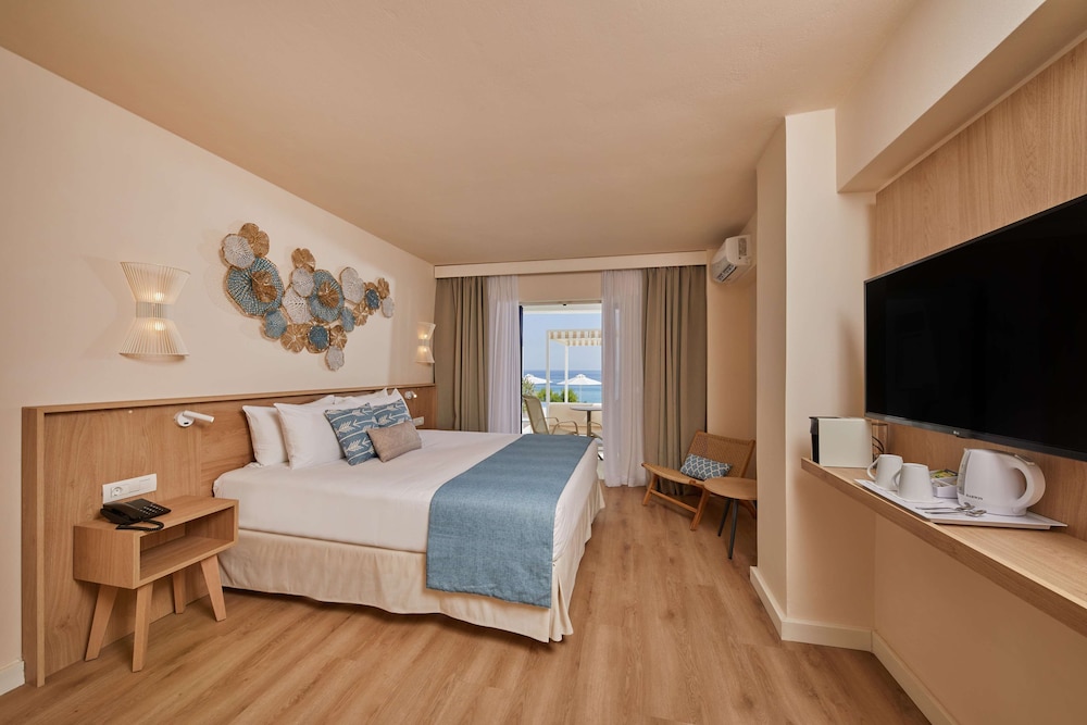Junior Suite, Balcony, Sea View (2 Adults - Swim up - My Favorite Club) - Photo 2