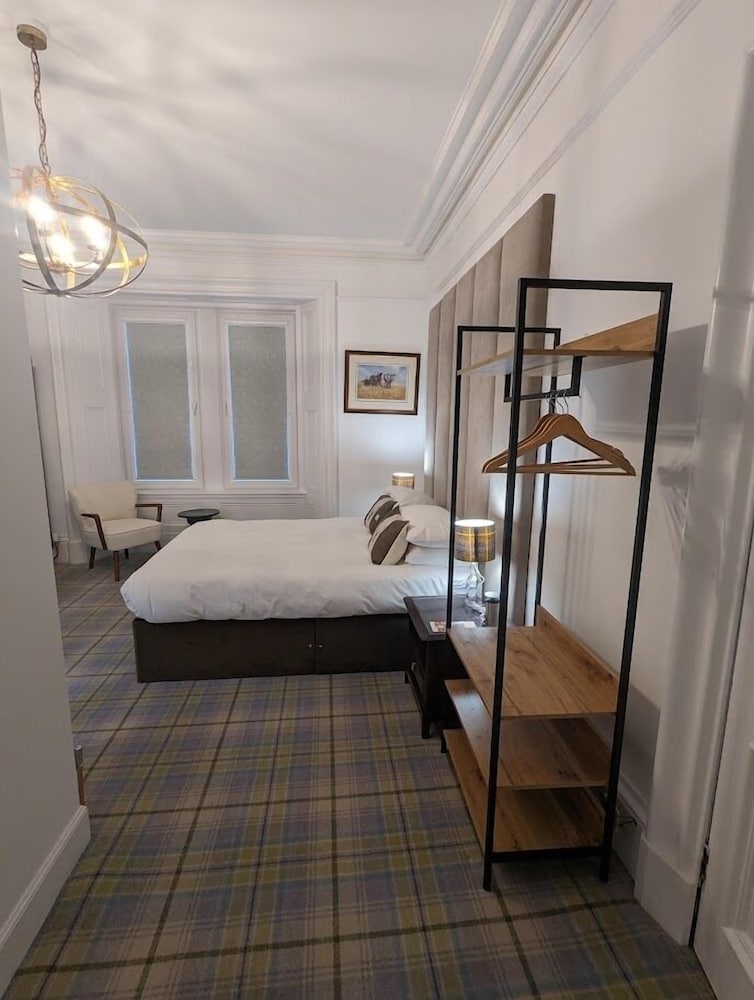 Classic Double Room, Ensuite photo 3