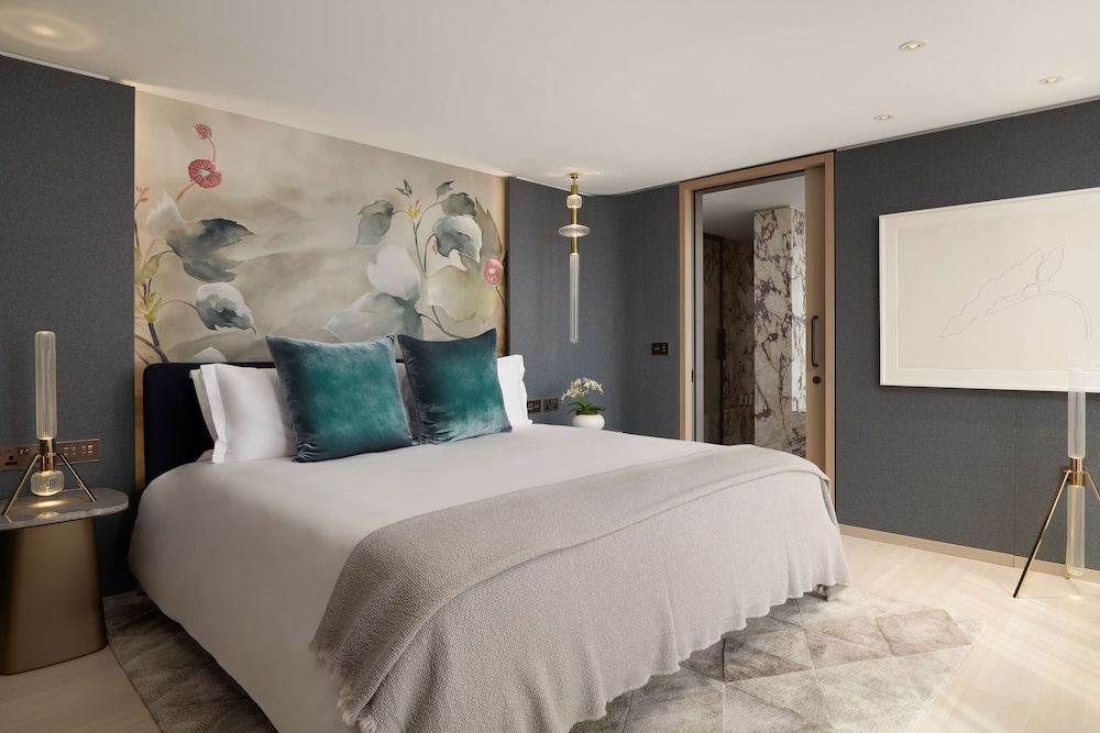 Suite (Pan Pacific)