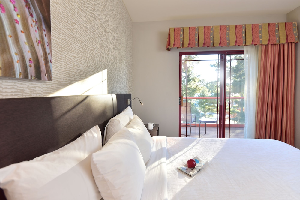 Studio Suite, 1 King Bed - Photo 2