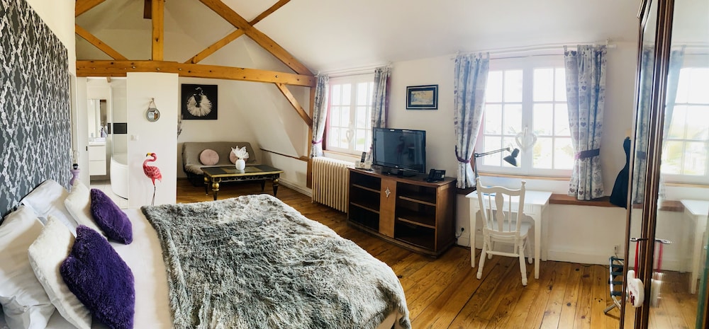 Superior Double Room, Valley View photo 3