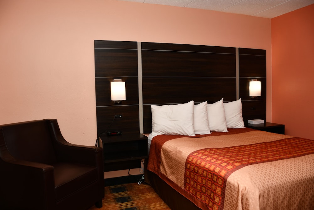 Standard Room, 1 Queen Bed, Non Smoking photo 2