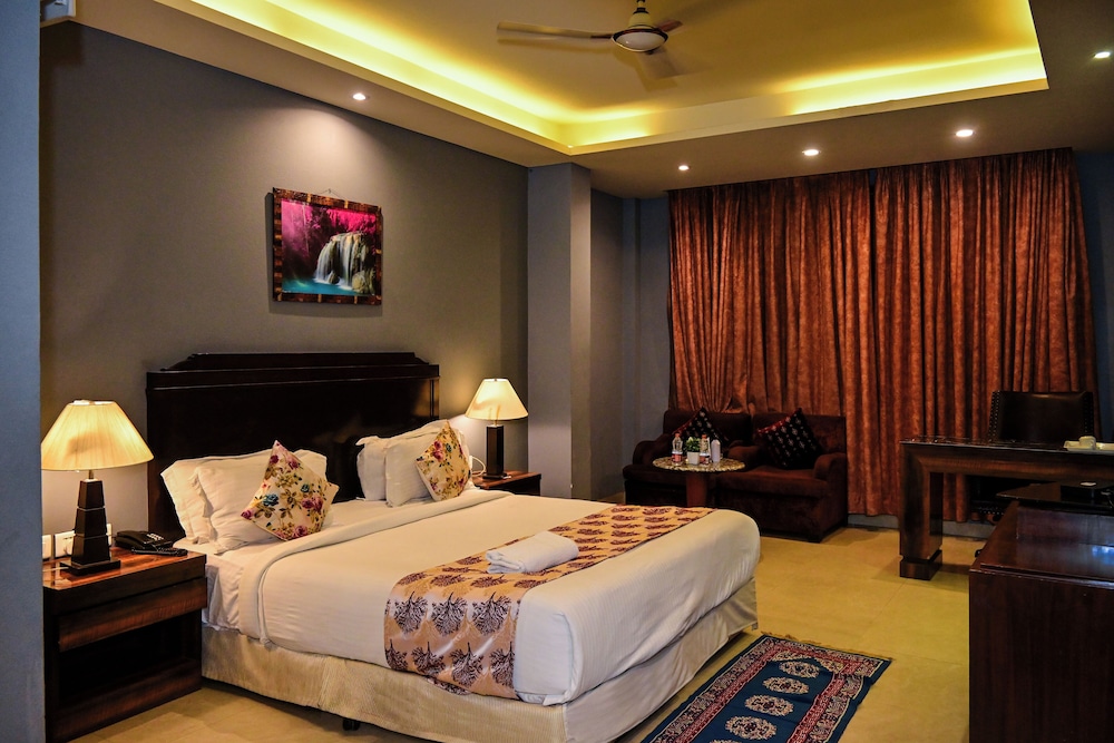 Deluxe Room, City View