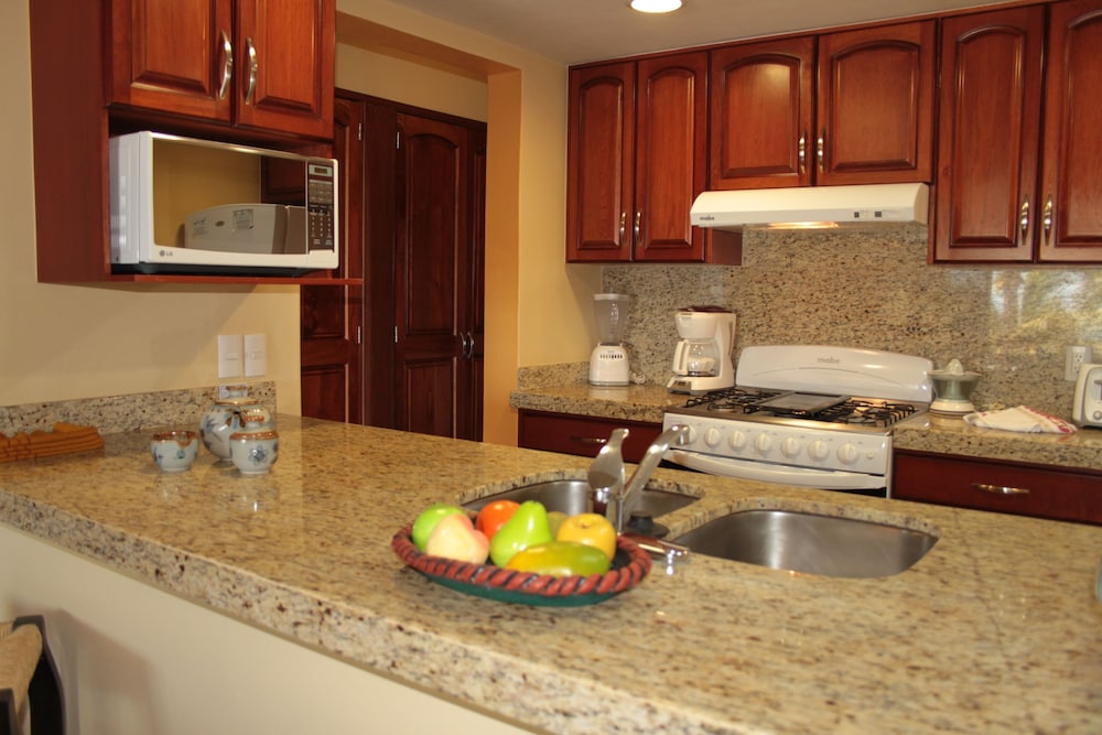 Family Suite, 1 Bedroom - Photo 2