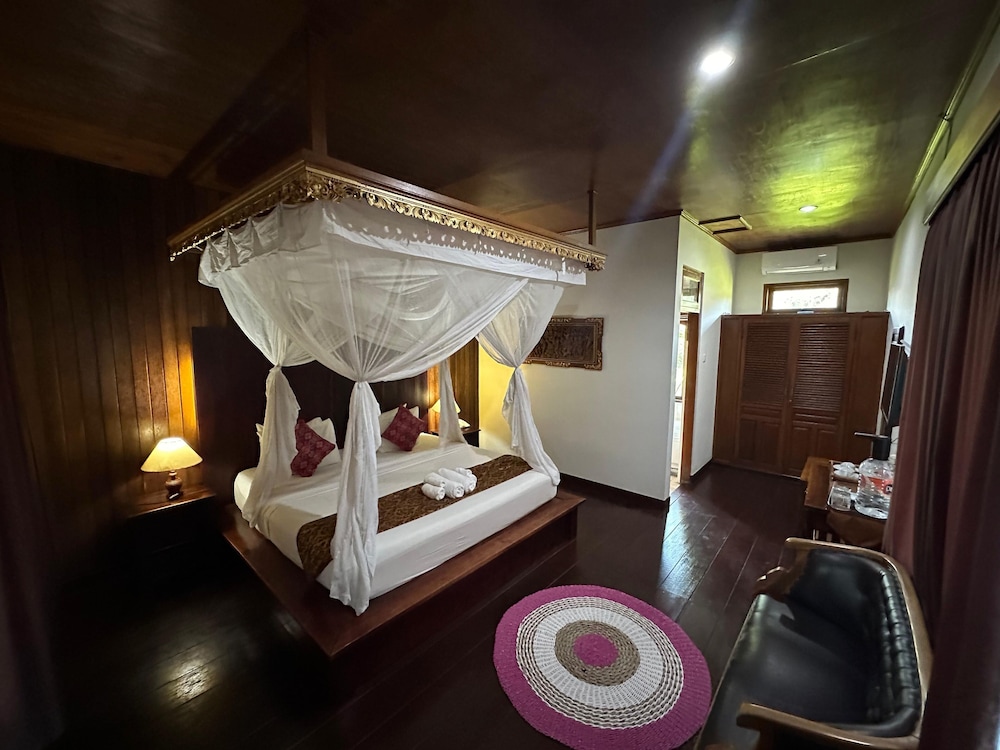 Deluxe Room (View)