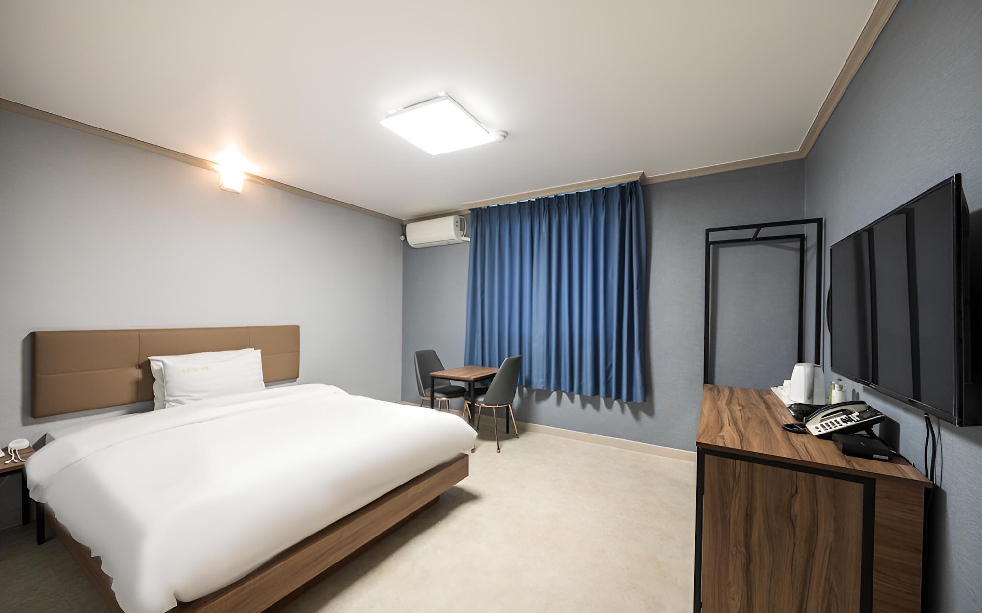 Room (Standard Room) - Photo 3