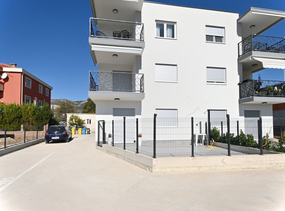 Apartment (Two Bedroom Apartment)