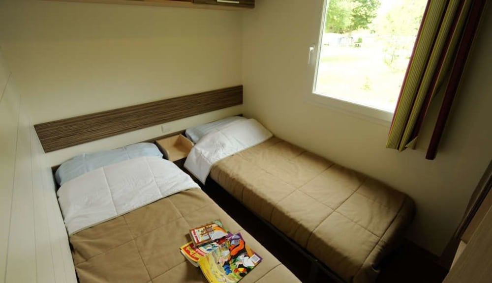 Deluxe Mobile Home, 2 Bedrooms photo 1