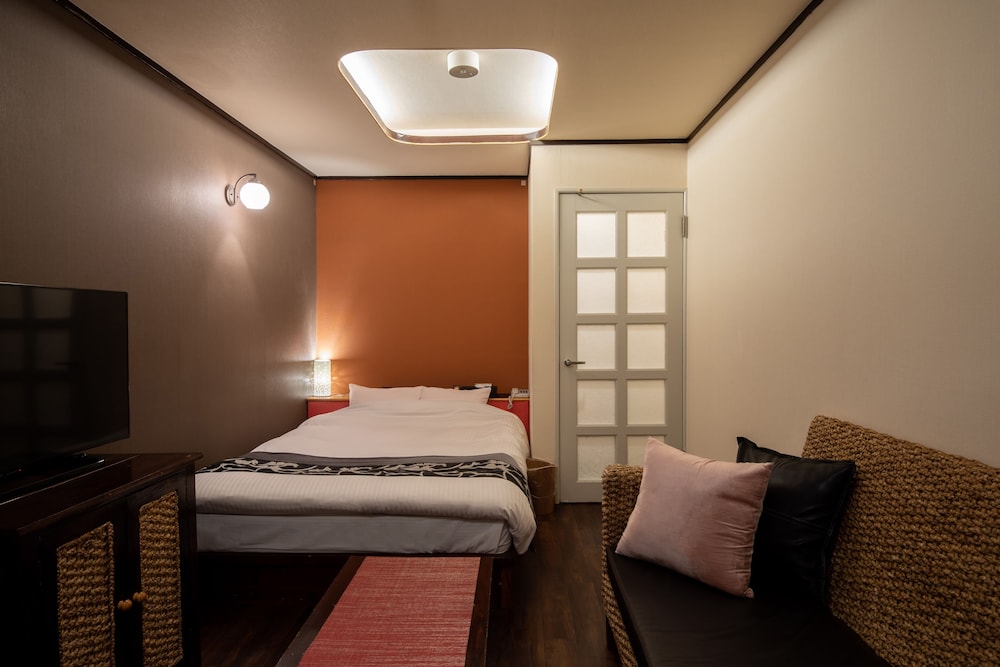 Standard Double Room, Smoking