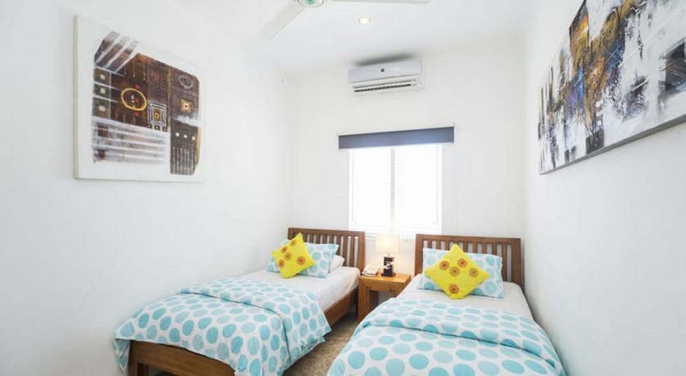 Penthouse, 3 Bedrooms (with 1 bathroom)