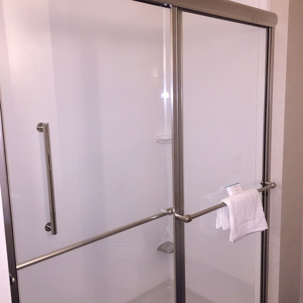 King, Room, 1 King Bed, Non Smoking, Refrigerator & Microwave