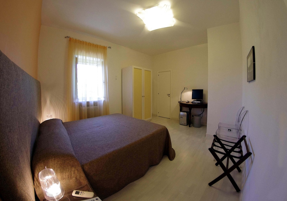 Triple Room - Photo 5