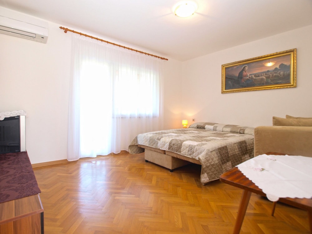 Standard Apartment, 2 Bedrooms (1638/16850)