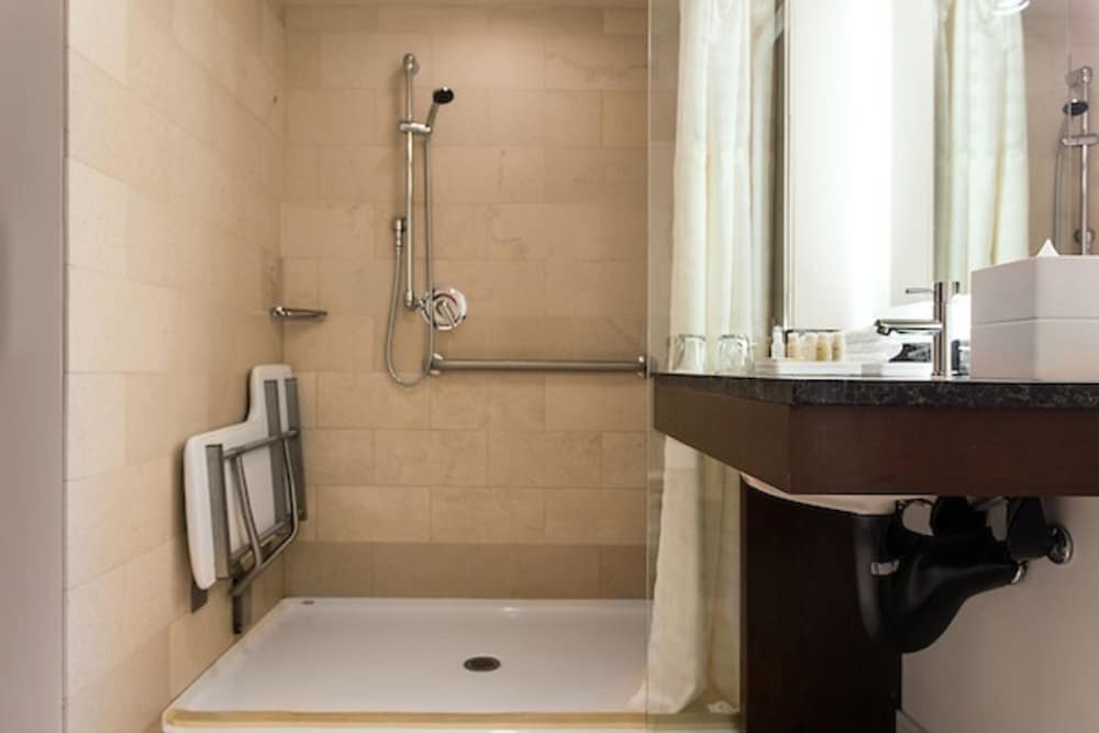 Room, 1 King Bed, Mobility Accessible (Hearing Accessible, w/ Roll-in Shower) - Photo 8
