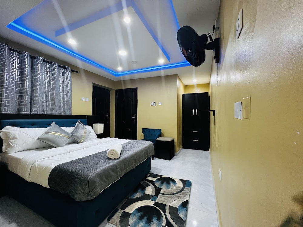 Executive Suite photo 2