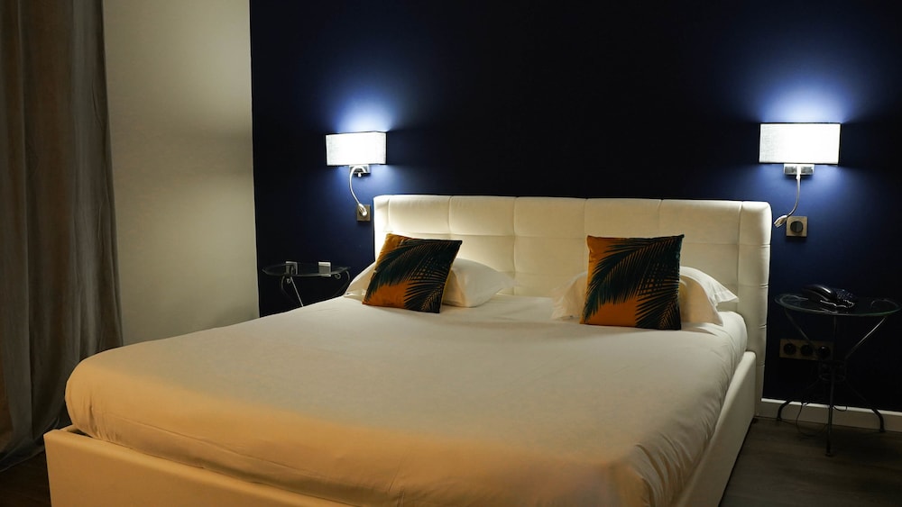 Double Room - Photo 3