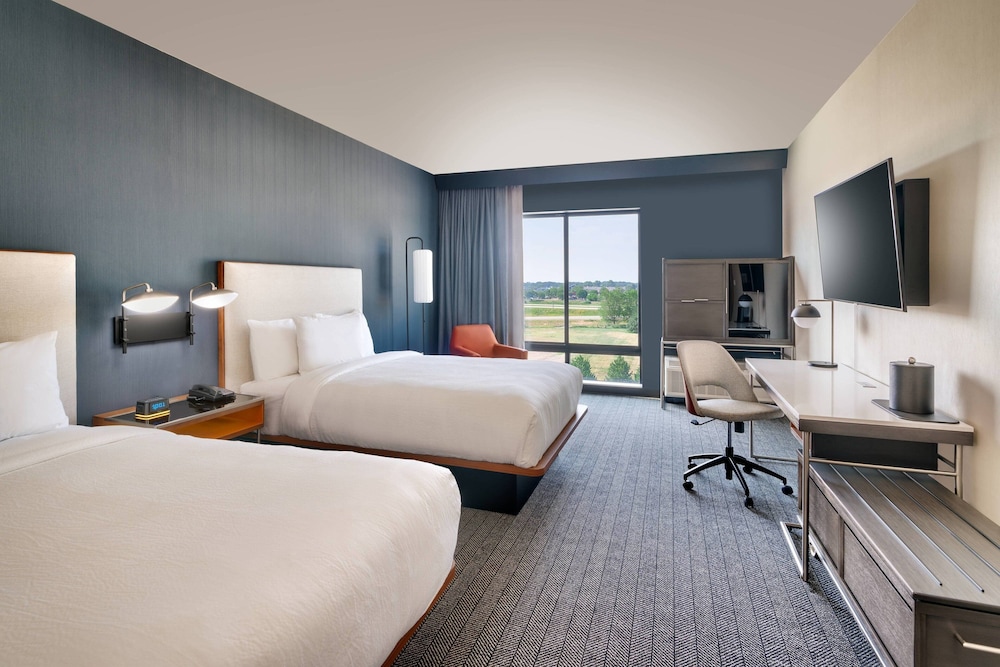 Standard Room, 2 Queen Beds (Mobility/Hearing Access, Roll-In Shwr) - Photo 1