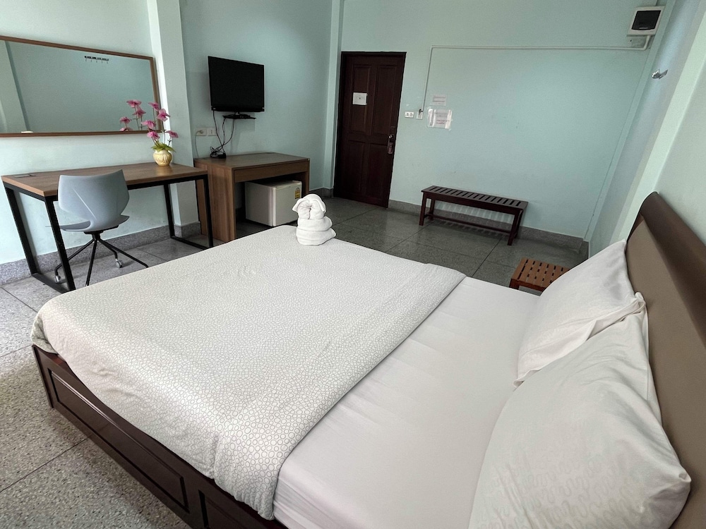 Economy Double Room photo 3