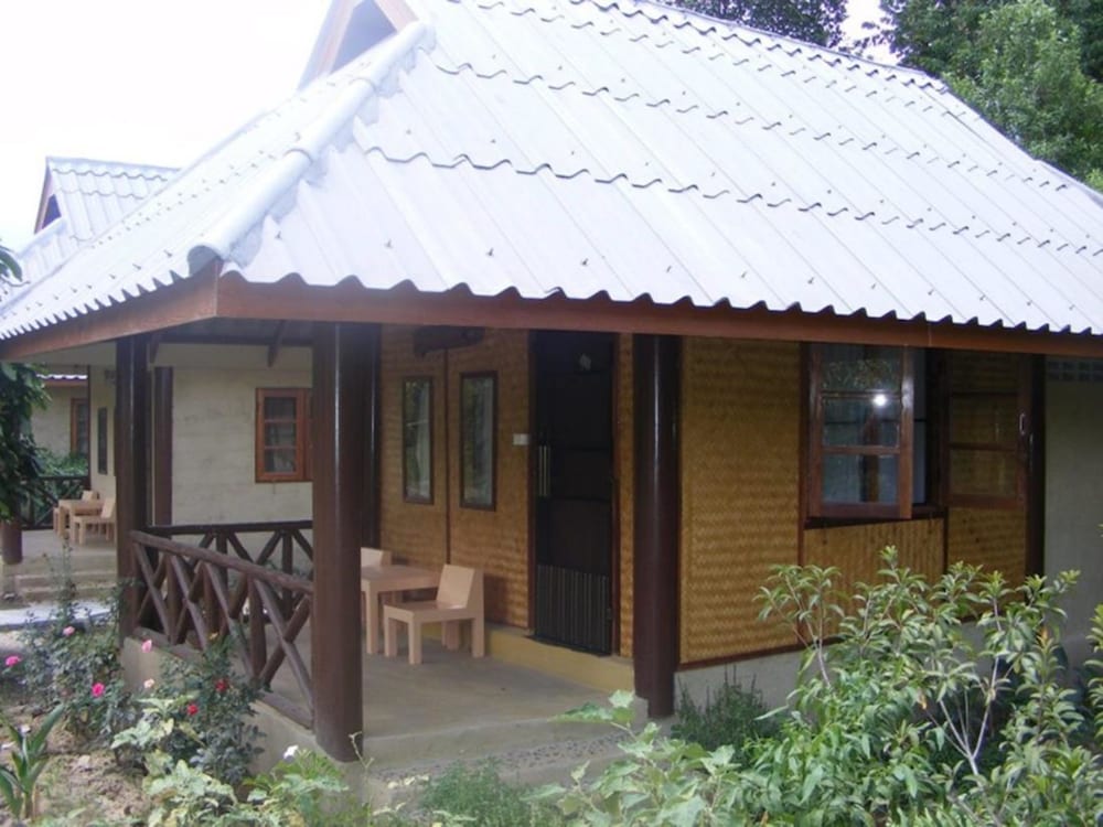 Fan Bungalow photo 1
