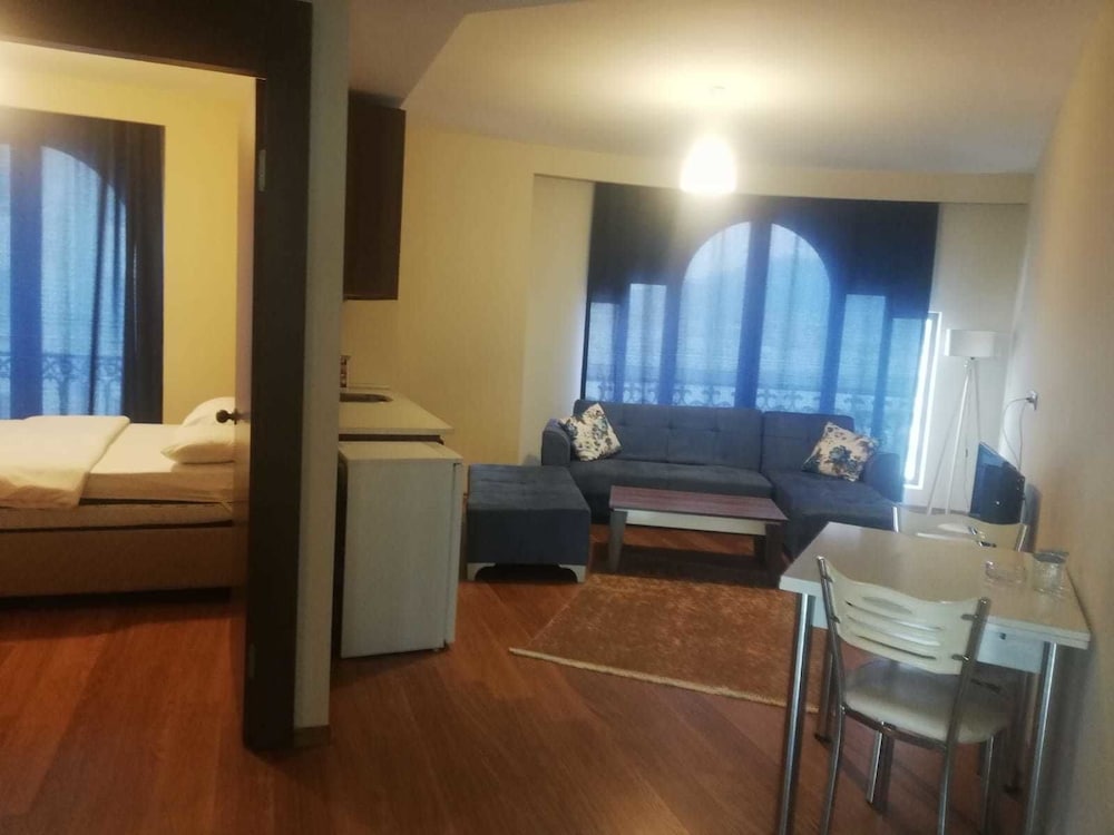 Deluxe Apartment photo 3