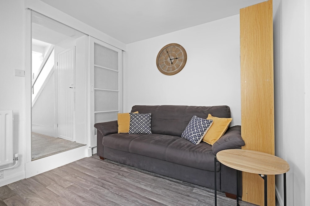 Apartment photo 1
