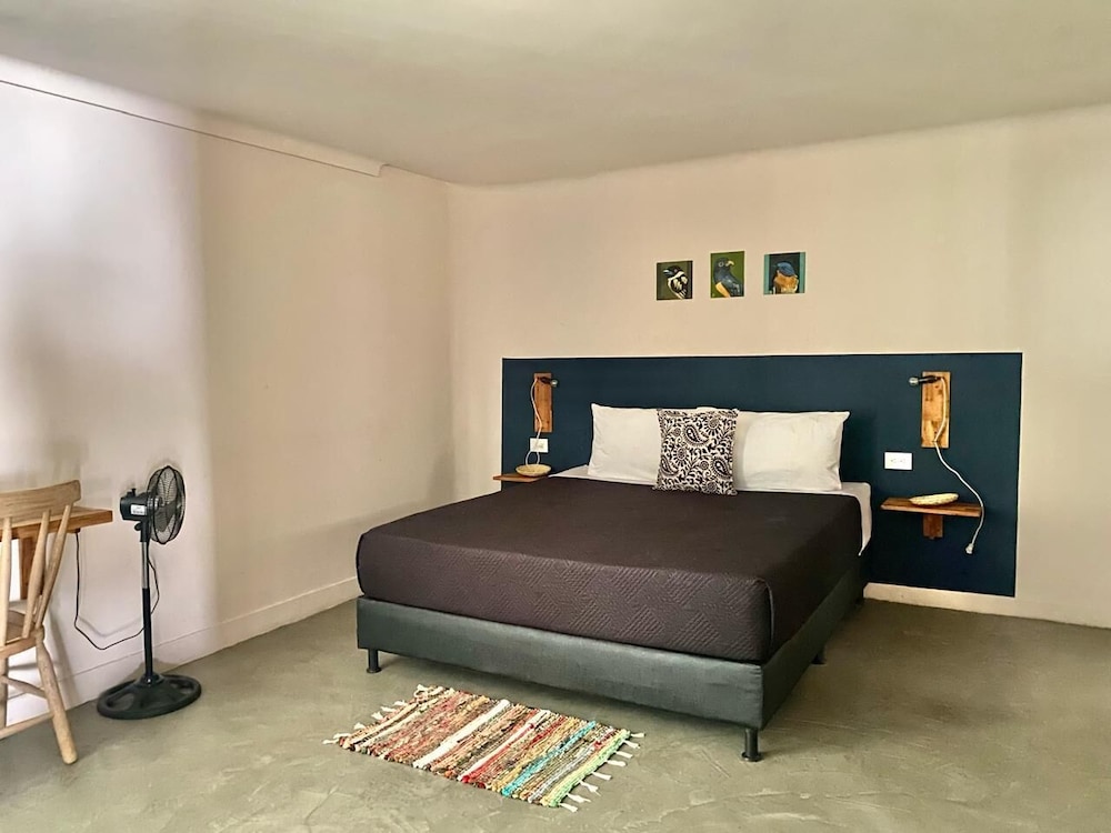 Superior Room, 1 Queen Bed, Ensuite photo 1